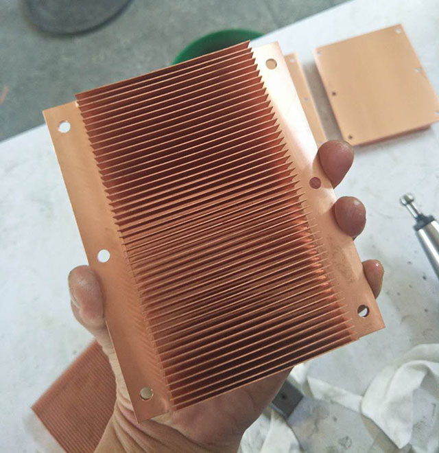 Skived fins heat sink